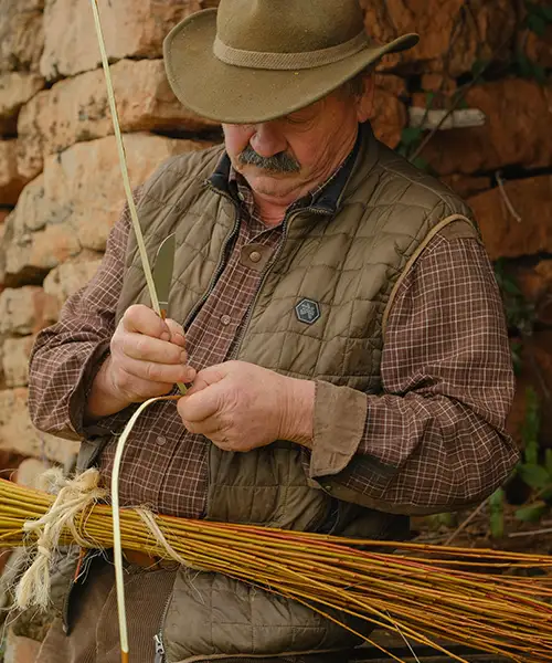 Authentic <br> <i>wine grower’s </i>knife